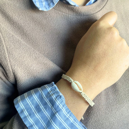 Handmade Friendship Bracelets - Cowrie Chums Shell (asst)