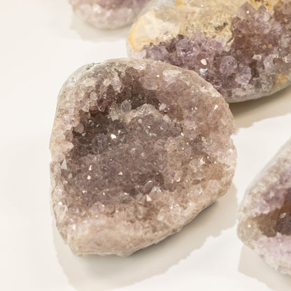 Small Assorted Amethyst Geodes - 3-5 cm   (aprox 1KG) 4-6 pieces